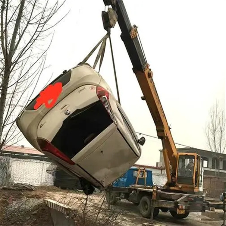 鹰潭月湖随时待命，吊车24小时道路救援服务全解析